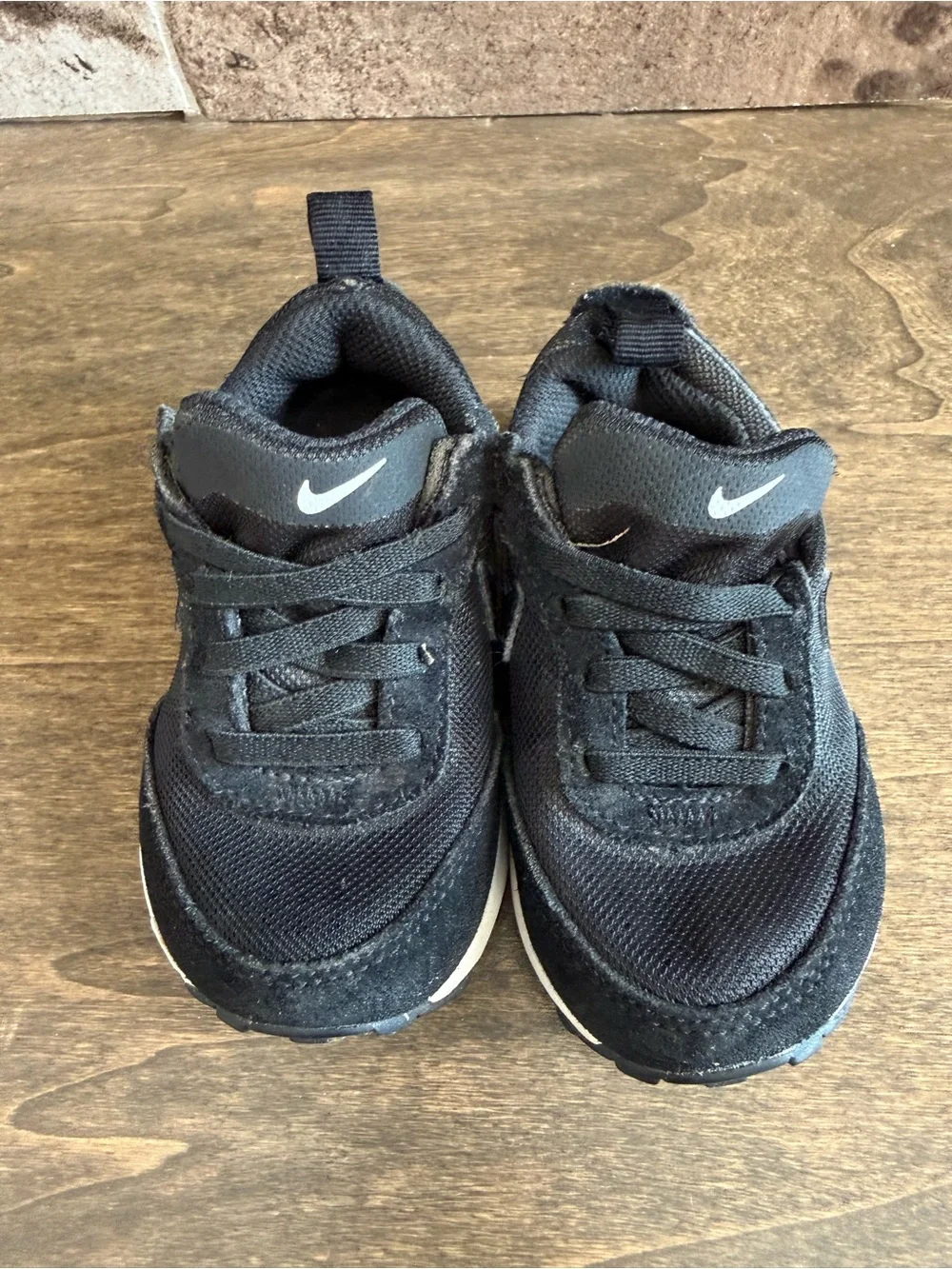 Nike Kids Slip On Athletic Sneaker Black White US 5C EU 21 DC0479-001